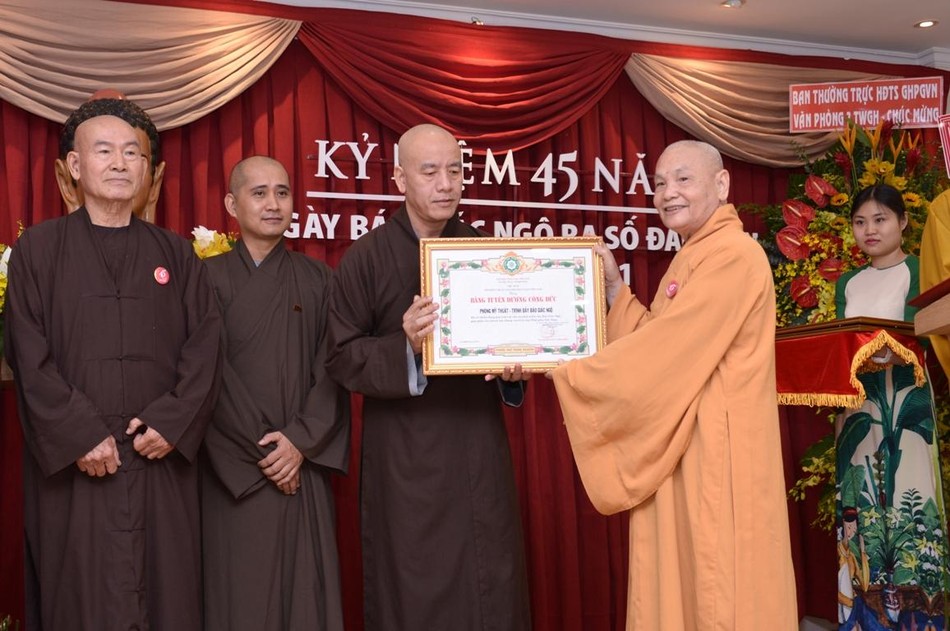 Phòng Mỹ thuật - Trình bày