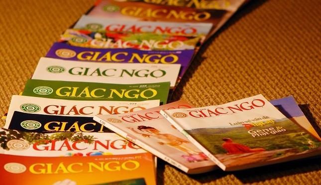 Ấn phẩm Tuần báo và Nguyệt san của Báo Giác Ngộ - Ảnh: Bảo Toàn