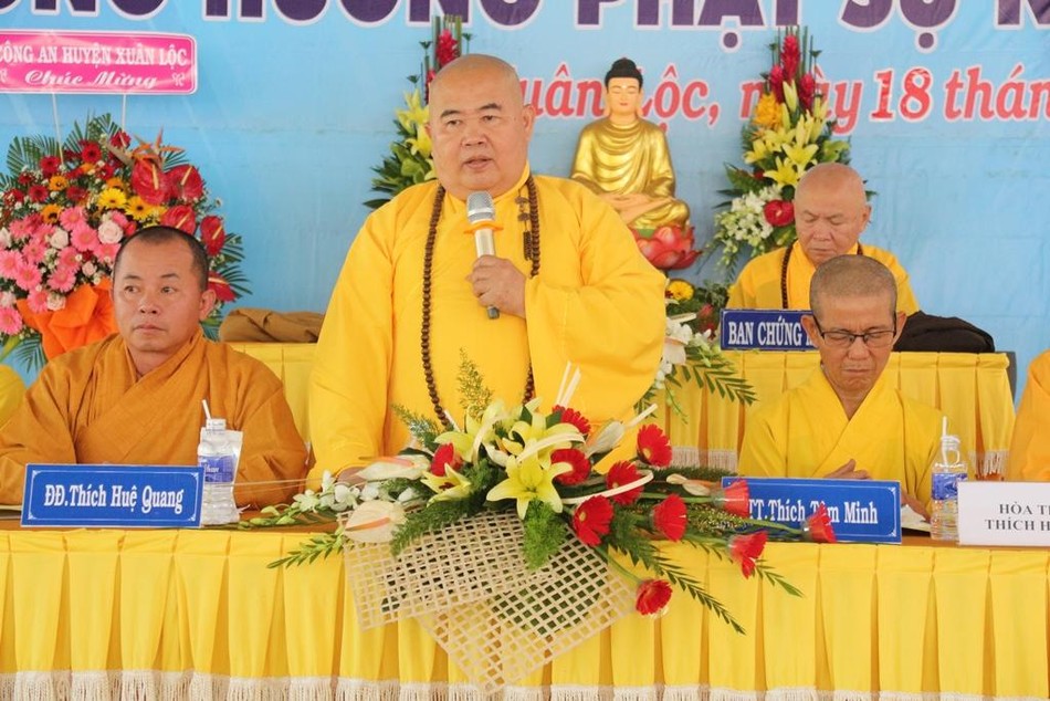 Thượng tọa Thích Tâm Minh phát biểu chỉ đạo Thượng tọa Thích Tâm Minh phát biểu chỉ đạo