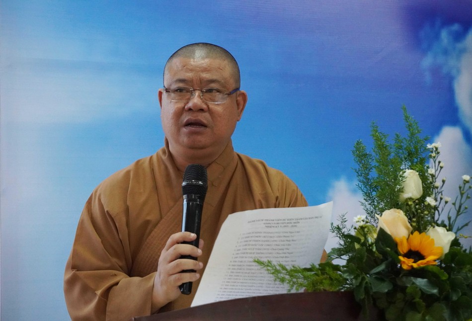 Thượng tọa Thích Minh Thanh lấy ý kiến về nhân sự dự kiến