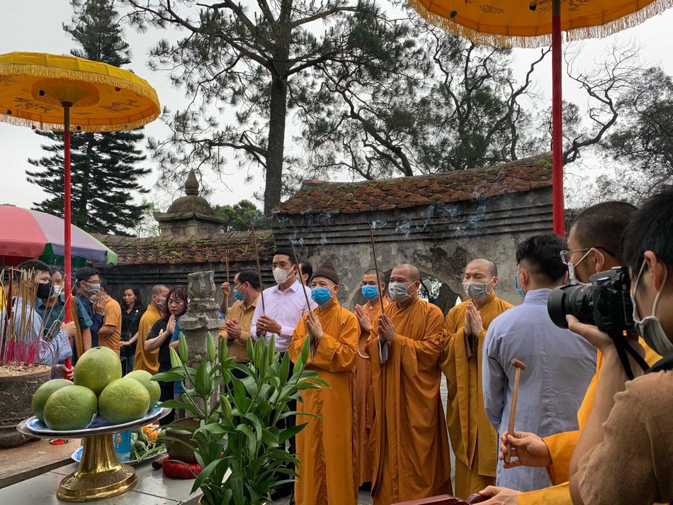 Sinh hoạt của Phật giáo Quảng Ninh trong "bình thường mới". Trong ảnh, lễ Phật đản tại chùa Hoa Yên (TP.Uông Bí) hồi tháng 5-2020 - Ảnh: Tạ Hồng Hải Sinh hoạt của Phật giáo Quảng Ninh trong "bình thường mới". Trong ảnh, lễ Phật đản tại chùa Hoa Yên (TP.Uông Bí) hồi tháng 5-2020 - Ảnh: Tạ Hồng Hải