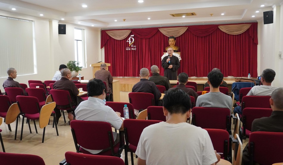 Quang cảnh buổi sinh hoạt Câu lạc bộ Quang cảnh buổi sinh hoạt Câu lạc bộ