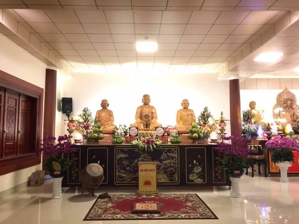 Tôn tượng chư vị Tổ sư vừa mới được an vị Tôn tượng chư vị Tổ sư vừa mới được an vị