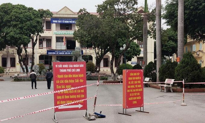 Bên ngoài bệnh viện dã chiến Covid-19 đặt tại Trung tâm Y tế TP Chí Linh ngày 29-1. Ảnh: Bộ Y tế. Bên ngoài bệnh viện dã chiến Covid-19 đặt tại Trung tâm Y tế TP Chí Linh ngày 29-1. Ảnh: Bộ Y tế.