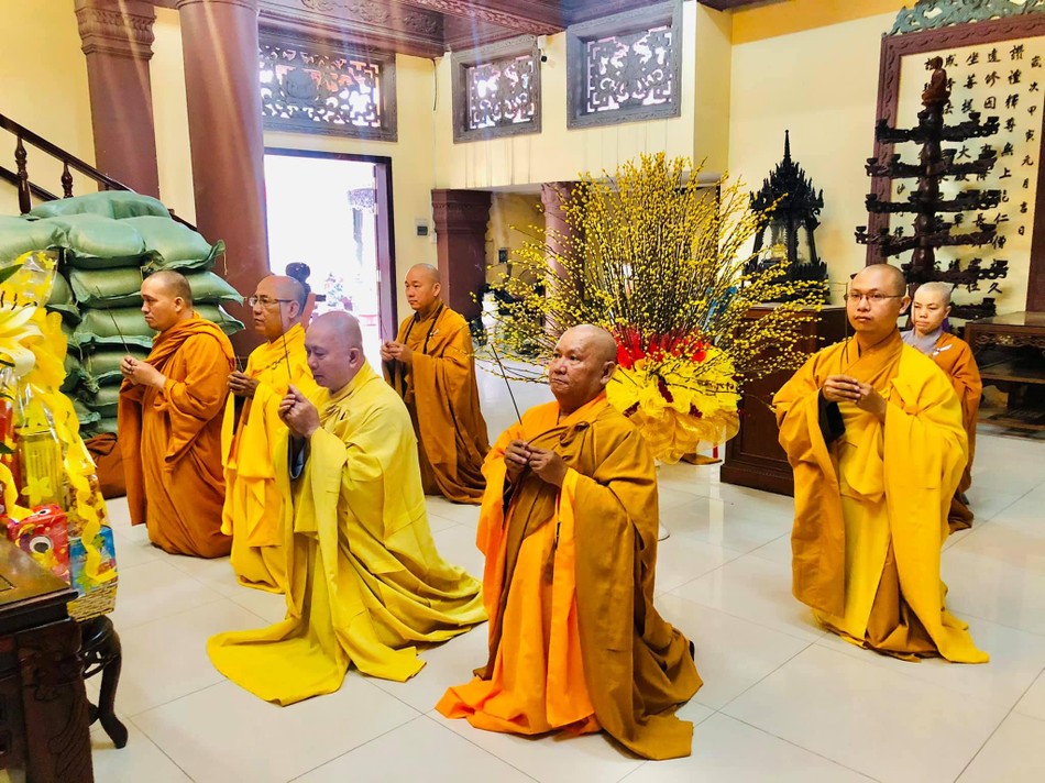 Lễ tổ tại chùa Huê Nghiêm Lễ tổ tại chùa Huê Nghiêm