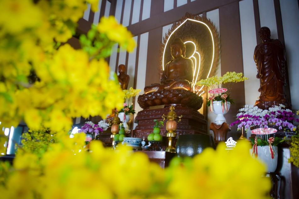 Phật và mùa xuân mới Phật và mùa xuân mới