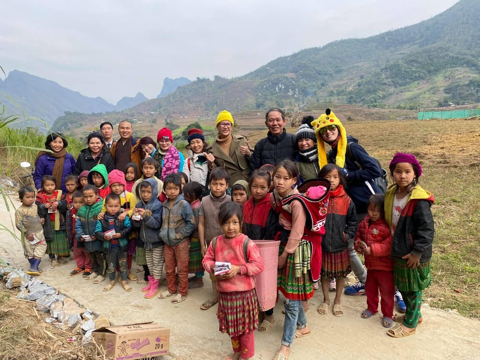 Cùng với trẻ em vùng cao Hà Giang