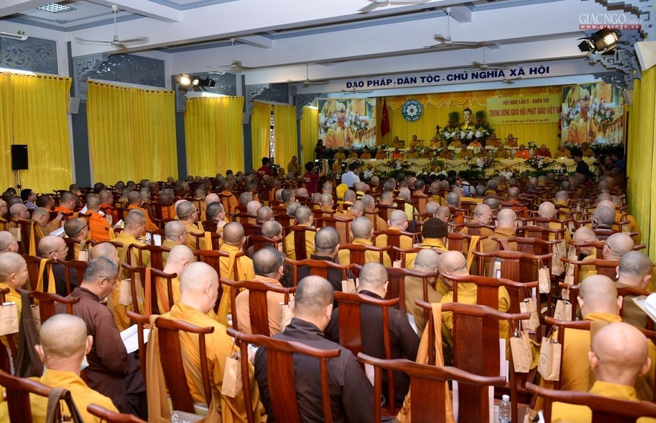 Quang cảnh hội nghị kỳ 5 - khóa VIII tại Văn phòng Trung ương Giáo hội phía Nam