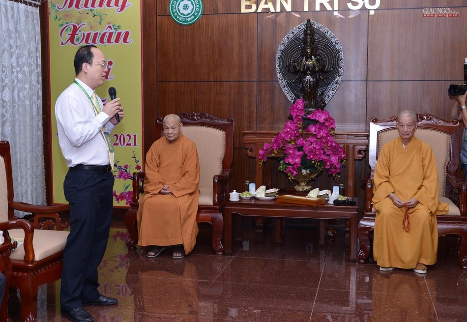 Ông Nguyễn Hồ Hải đã đại diện đoàn Thành ủy chúc Tết đến chư tôn đức Trung ương Giáo hội, Ban Trị sự GHPGVN TP.HCM - Ảnh: Bảo Toàn Ông Nguyễn Hồ Hải đã đại diện đoàn Thành ủy chúc Tết đến chư tôn đức Trung ương Giáo hội, Ban Trị sự GHPGVN TP.HCM - Ảnh: Bảo Toàn