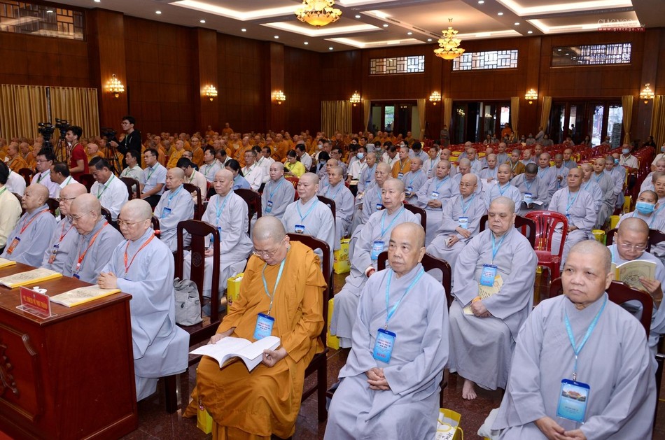 Chư tôn đức Ni tham dự