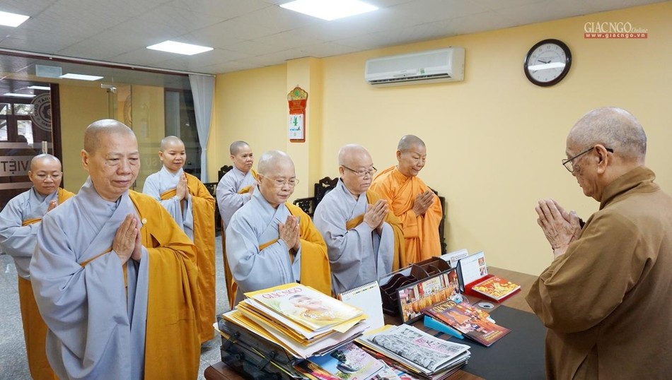 Chư NI Phân ban Ni giới Phật giáo TP.HCM khánh tuế Hòa thượng Thích ThiệnTánh Chư NI Phân ban Ni giới Phật giáo TP.HCM khánh tuế Hòa thượng Thích ThiệnTánh