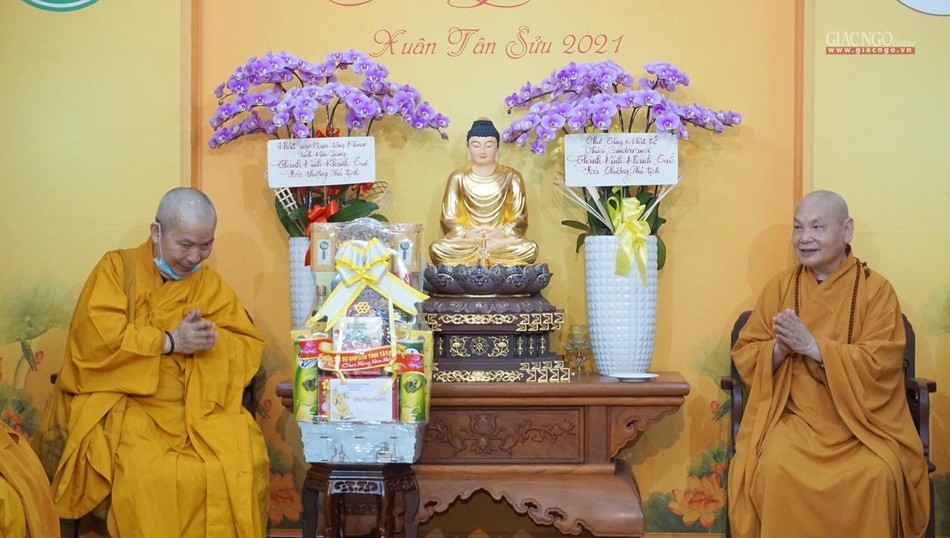 Hòa thượng Chủ tịch tiếp Hòa thượng Thích Niệm Thới