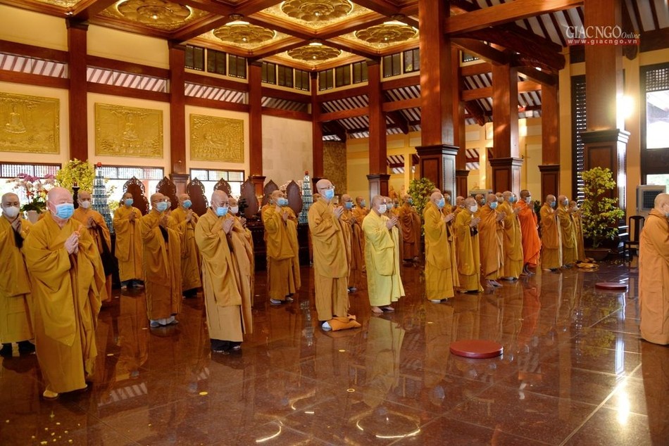 Chư tôn đức Ban Trị sự, các ban, 24 Ban Trị sự quận huyện tham dự Chư tôn đức Ban Trị sự, các ban, 24 Ban Trị sự quận huyện tham dự
