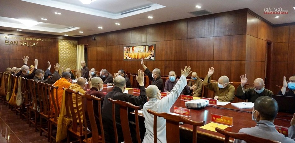 Chư tôn đức Ban Thường trực biểu quyết thống nhất các hoạt động Phật sự Chư tôn đức Ban Thường trực biểu quyết thống nhất các hoạt động Phật sự