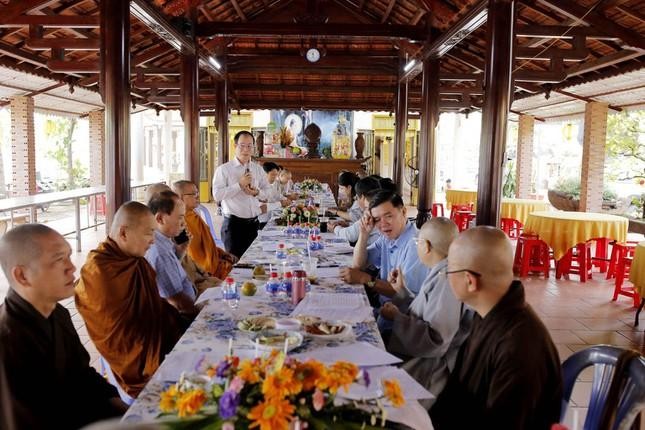 Đại diện chính quyền phát biểu Đại diện chính quyền phát biểu