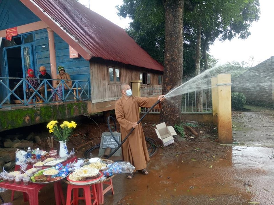 Cây nước cộng đồng được bàn giao đến bà con buôn Za Ra