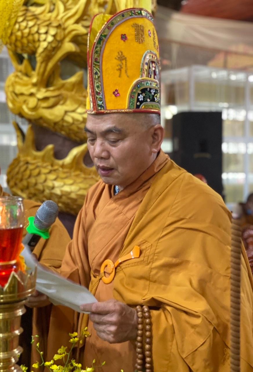 Hòa thượng Thích Từ Vân đọc điếu văn tưởng niệm đến Hòa thượng Thích Trí Yên Hòa thượng Thích Từ Vân đọc điếu văn tưởng niệm đến Hòa thượng Thích Trí Yên