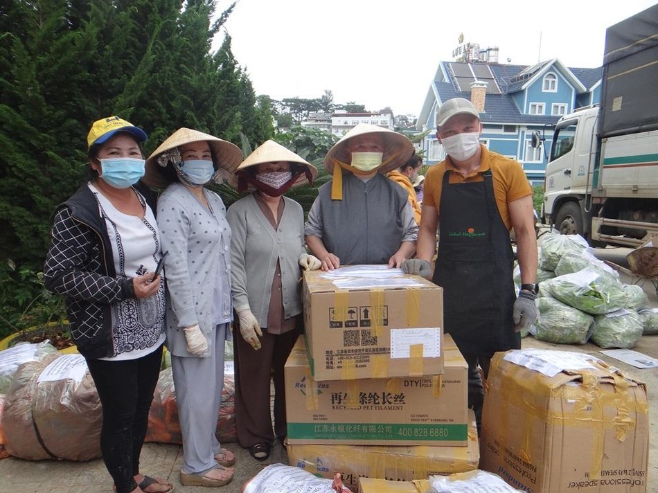 Hàng chục tấn rau củ quả là hành trình yêu thương gởi đến phương Nam Hàng chục tấn rau củ quả là hành trình yêu thương gởi đến phương Nam