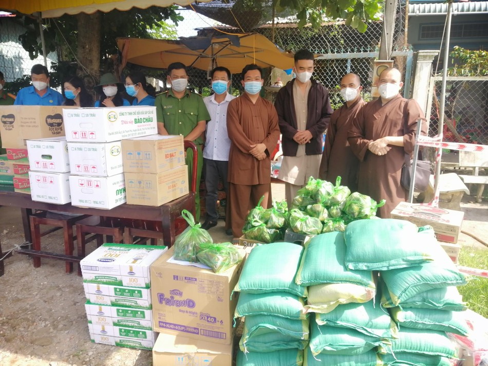 Chùa Phật Bửu, chùa Long Khánh tặng tại khu phong toả Chùa Phật Bửu, chùa Long Khánh tặng tại khu phong toả