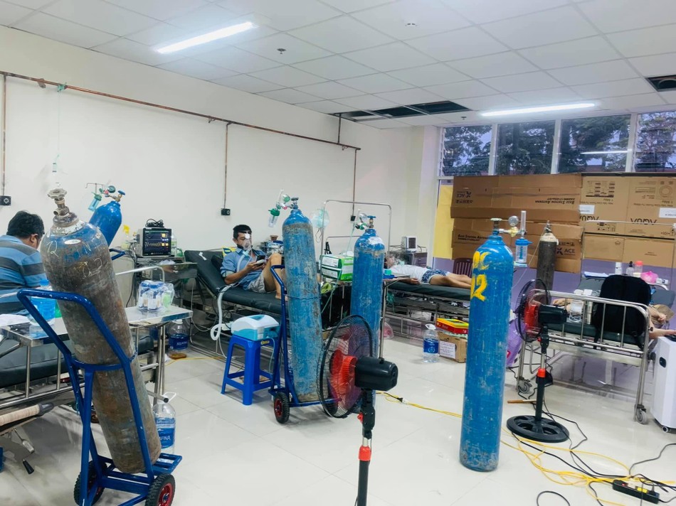 Phòng cấp cứu Bệnh viện Dã chiến thu dung số 12 - TP.Thủ Đức Phòng cấp cứu Bệnh viện Dã chiến thu dung số 12 - TP.Thủ Đức