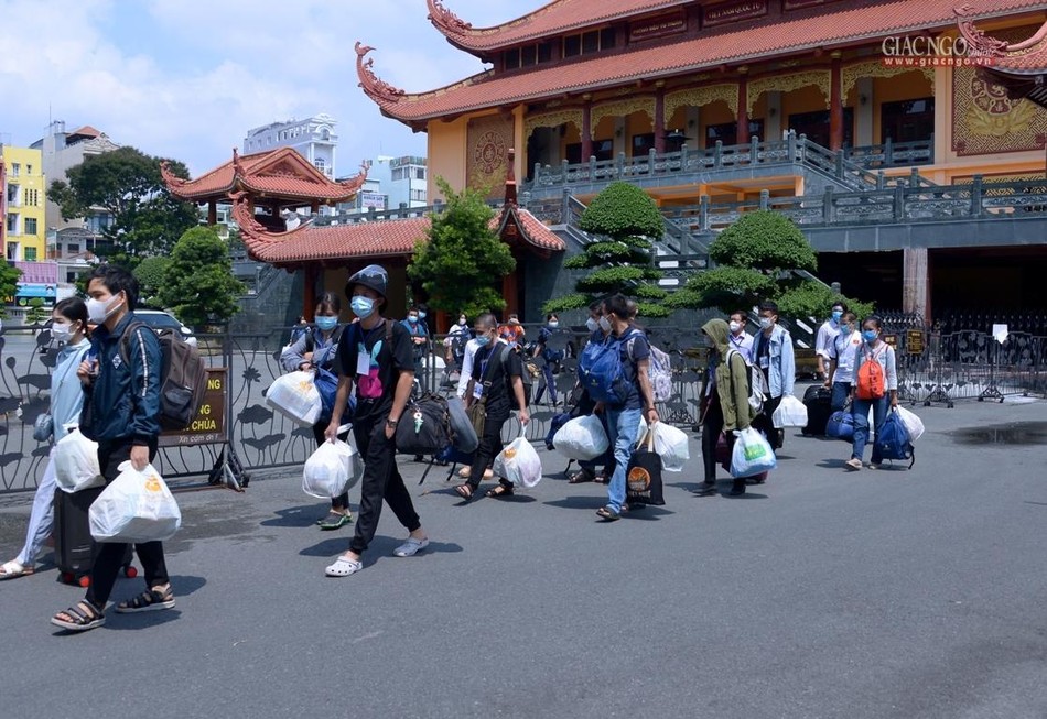 Đến Bệnh viện Dã chiến thu dung và điều trị Covid-19 số 10 Đến Bệnh viện Dã chiến thu dung và điều trị Covid-19 số 10