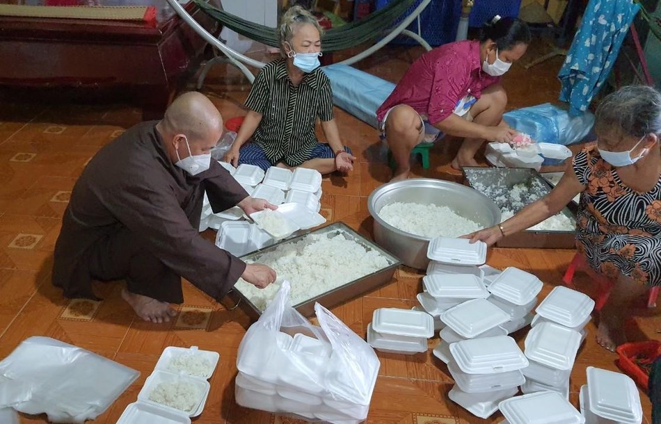 Mỗi ngày chùa Vân Sơn nấu 600 suất ăn Mỗi ngày chùa Vân Sơn nấu 600 suất ăn