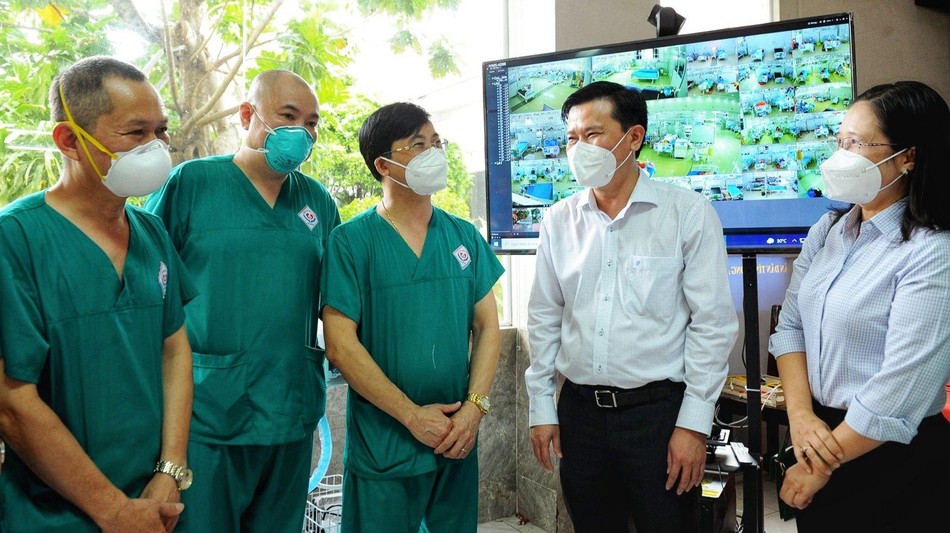 Ông Nguyễn Thanh Hải thăm hỏi, động viên tinh thần lực lượng y, bác sĩ và tình nguyện viên Phật giáo đang phục vụ tại bệnh viện Ông Nguyễn Thanh Hải thăm hỏi, động viên tinh thần lực lượng y, bác sĩ và tình nguyện viên Phật giáo đang phục vụ tại bệnh viện