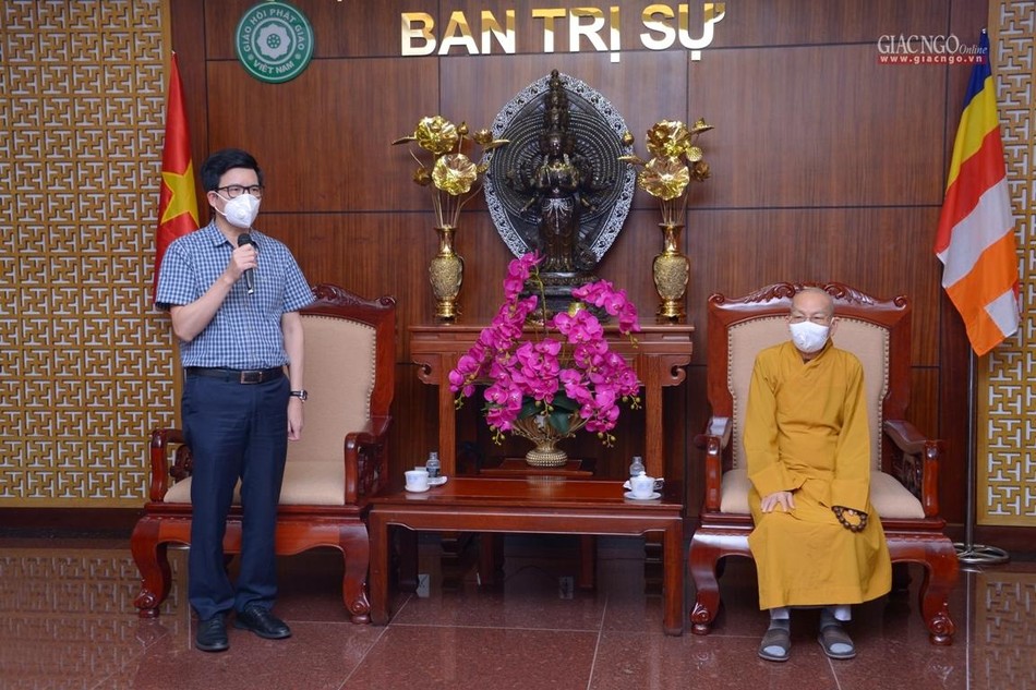 Ông Nguyễn Tiến Trọng phát biểu tại buổi gặp