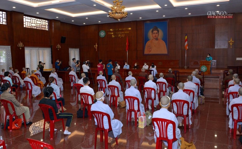 Đợt này 50 Tăng Ni, Phật tử sẽ phục vụ tại bệnh viện trong 45 ngày