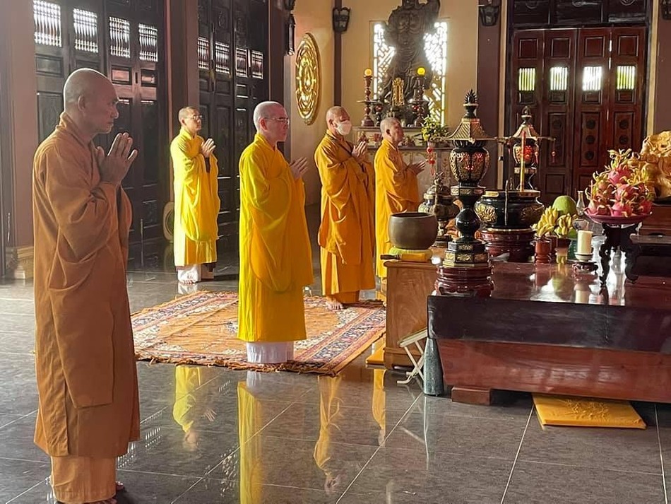 Chư tôn đức cầu nguyện cho hoạt động Phật sự huyện được thành tựu Chư tôn đức cầu nguyện cho hoạt động Phật sự huyện được thành tựu