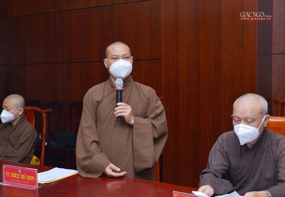 Thượng tọa Thích Trí Chơn, Trưởng ban Văn hóa báo cáo tổng trị giá chương trình hỗ trợ người nghèo trong dịch bệnh là 7 tỷ đồng Thượng tọa Thích Trí Chơn, Trưởng ban Văn hóa báo cáo tổng trị giá chương trình hỗ trợ người nghèo trong dịch bệnh là 7 tỷ đồng