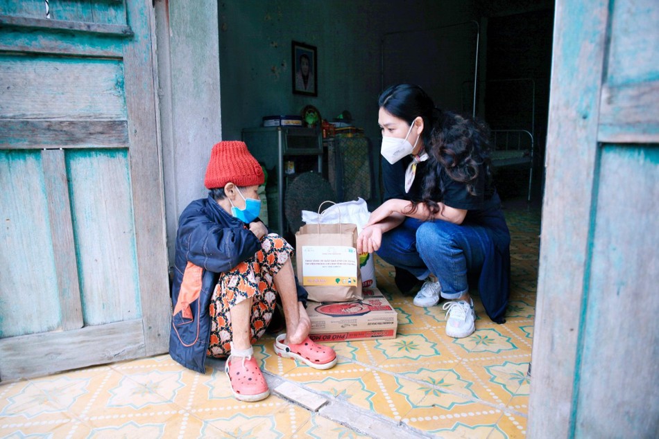 Chia sẻ với hoàn cảnh khó khăn, cô độc của những trại viên phong Chia sẻ với hoàn cảnh khó khăn, cô độc của những trại viên phong