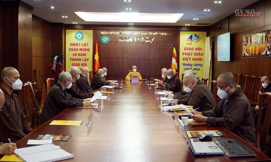 Chư tôn đức tham dự buổi họp của Ban Thường trực