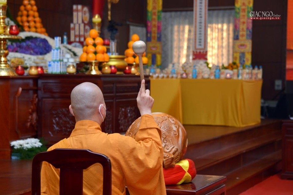 Đại lễ kỳ siêu diễn ra trang nghiêm, đại chúng hướng tâm từ bi cầu nguyện Đại lễ kỳ siêu diễn ra trang nghiêm, đại chúng hướng tâm từ bi cầu nguyện