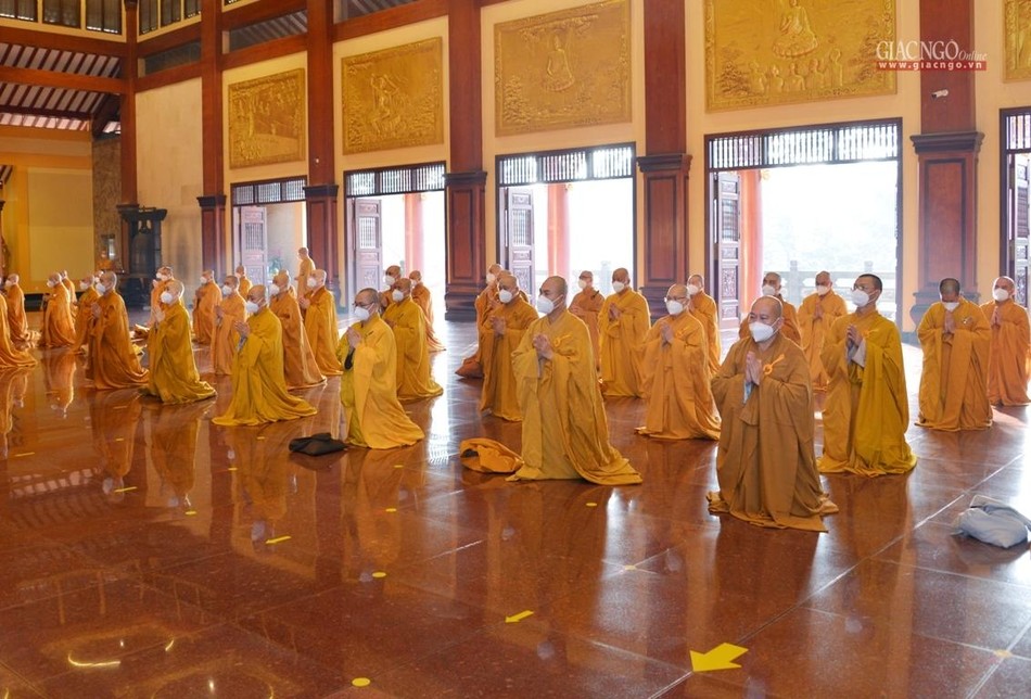 Bố-tát nhằm tăng trưởng đạo tâm, thanh tịnh Tăng đoàn, trang nghiêm Giáo hội