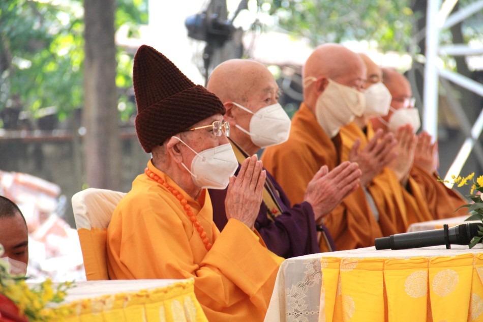 Chư tôn giáo phẩm chứng minh Chư tôn giáo phẩm chứng minh