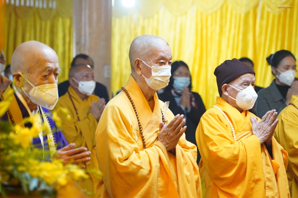 Chư tôn Trưởng lão Ban Thường trực Hội đồng Chứng minh đã nhất tâm cung cử Trưởng lão Hoà thượng Thích Trí Quảng đảm nhận Quyền Pháp chủ