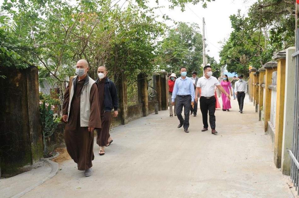 tuyến đường bê-tông có chiều dài 1,3 km, rộng 3,5m được đưa vào sử dụng