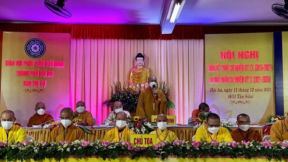 Hòa thượng Thích Thiện Thành ban đạo từ Hòa thượng Thích Thiện Thành ban đạo từ