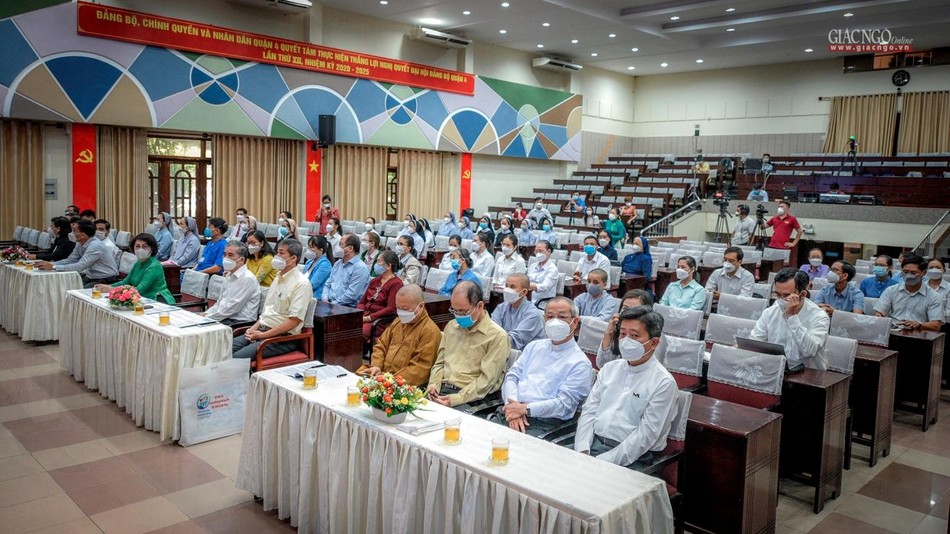 Đại diện các tôn giáo, cơ sở tôn giáo tham dự hội nghị Đại diện các tôn giáo, cơ sở tôn giáo tham dự hội nghị