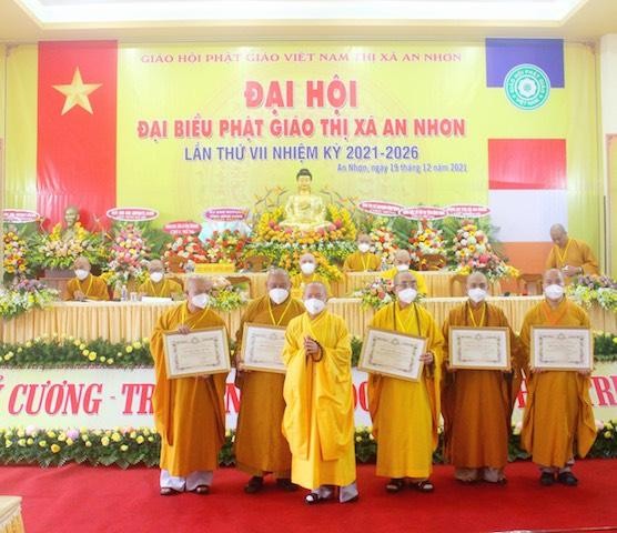 Trao Bằng tuyên dương công đức