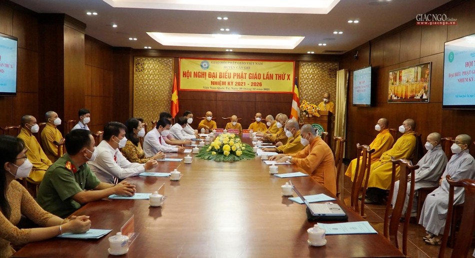 Quang cảnh hội nghị tổng kết Phật sự khóa IX, suy cử nhân sự Ban Trị sự GHPGVN huyện Cần Giờ làn thứ X nhiệm kỳ 2021-2026