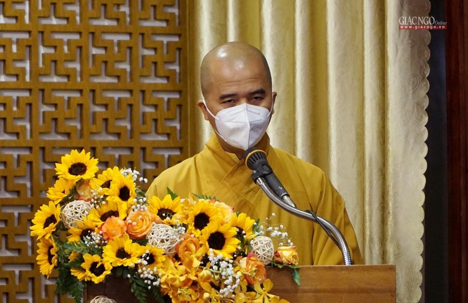 Đại đức Thích An Đạo trình danh sách nhân sự giới thiệu vào Ban Trị sự nhiệm kỳ 2021-2026