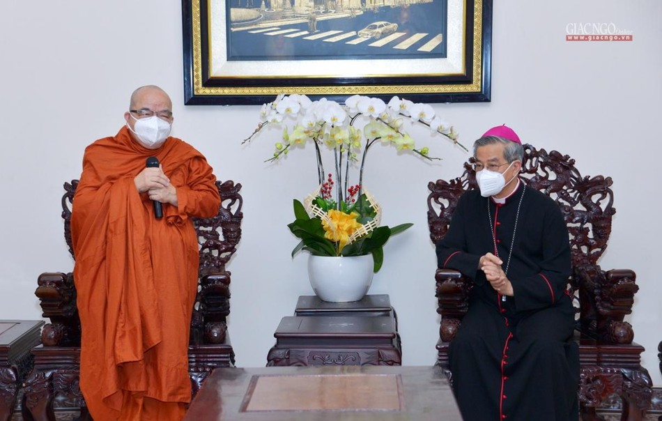 Hòa thượng Thích Thiện Tâm chúc mừng Giáng sinh Hòa thượng Thích Thiện Tâm chúc mừng Giáng sinh