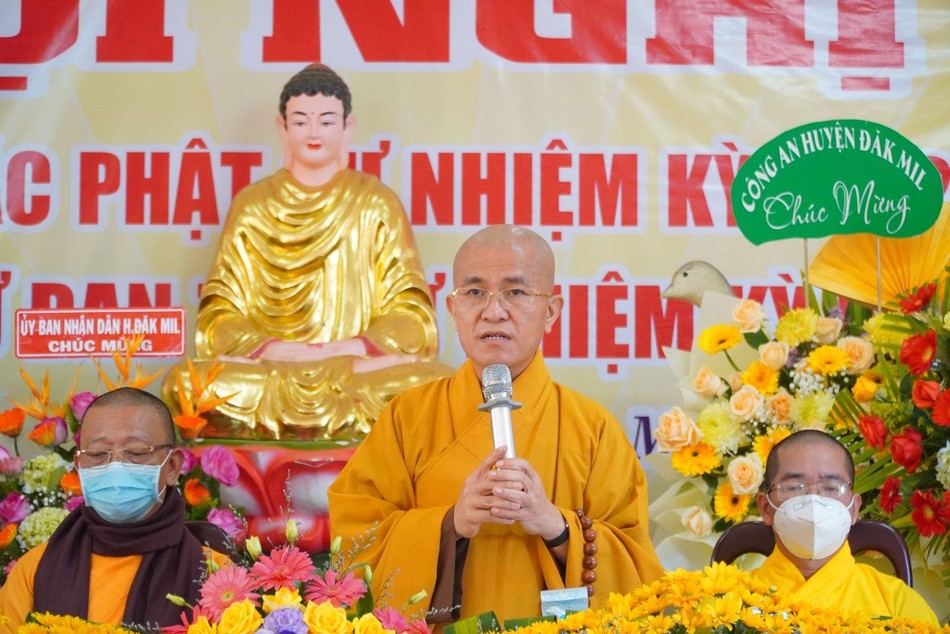 Thượng tọa Thích Quảng Hiền phát biểu chỉ đạo tại hội nghị Thượng tọa Thích Quảng Hiền phát biểu chỉ đạo tại hội nghị