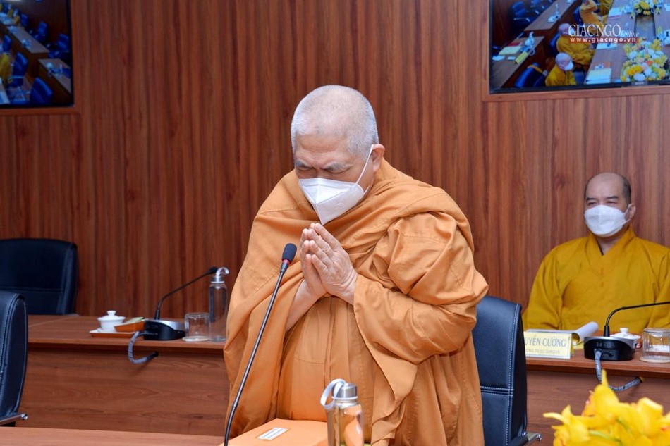 Hòa thượng Thích Giác Toàn, Phó Chủ tịch Hội đồng Trị sự, Viện trưởng Viện Nghiên cứu Phật học VN phát biểu tại hội nghị đầu cầu TP.HCM Hòa thượng Thích Giác Toàn, Phó Chủ tịch Hội đồng Trị sự, Viện trưởng Viện Nghiên cứu Phật học VN phát biểu tại hội nghị đầu cầu TP.HCM