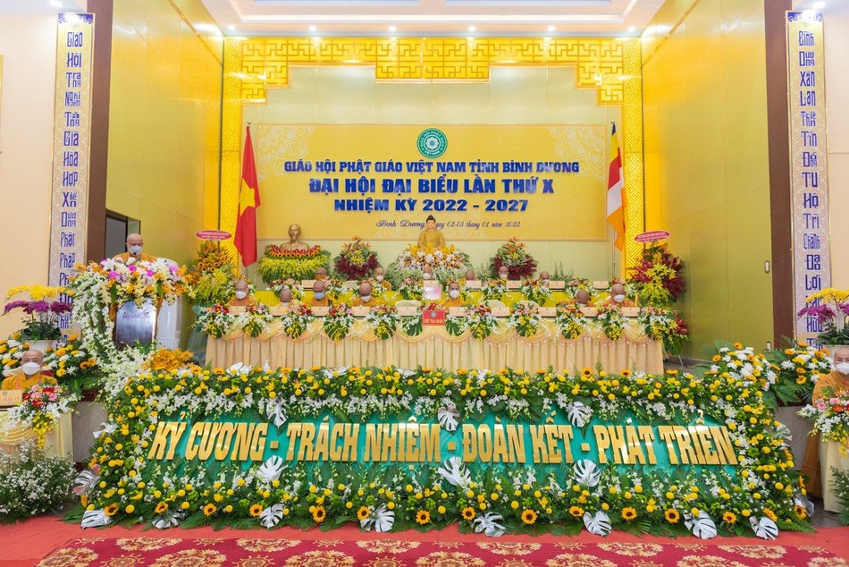 Chư tôn đức chứng minh phiên trù bị
