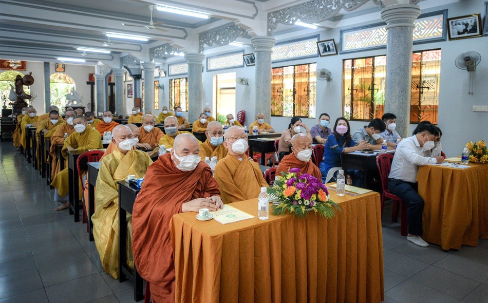 Đại biểu tham dự hội nghị Đại biểu tham dự hội nghị