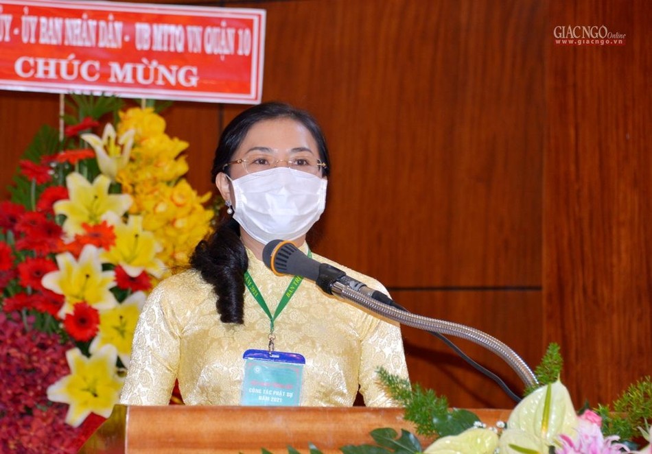 Bà Phan Kiều Thanh Hương phát biểu tại hội nghị