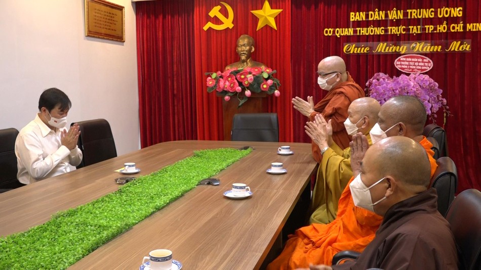 Hòa thượng Thích Thiện Tâm chúc Tết đến lãnh đạo Ban Dân vận Trung ương